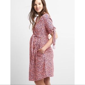 GAP Maternity Tie-Sleeve Wrap Dress in Crepe